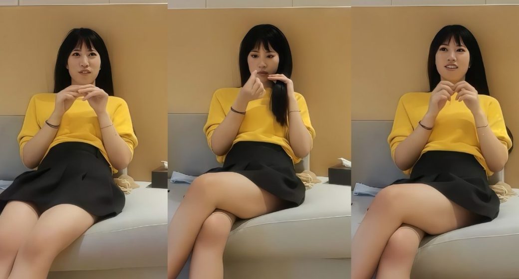 探花鸭哥 重金约炮清纯女大 深喉舔鸡口技超群 骑乘坐屌摇摆榨精！